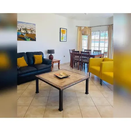 Willa Cristina La Guirra